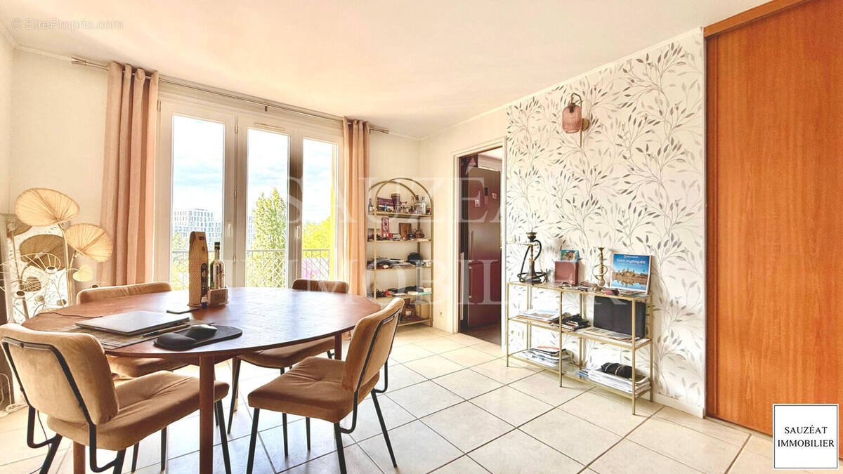 Appartement à BAGNEUX