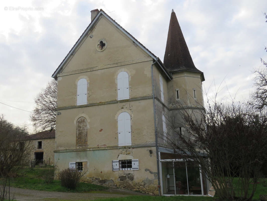 Maison à AIGUILLON