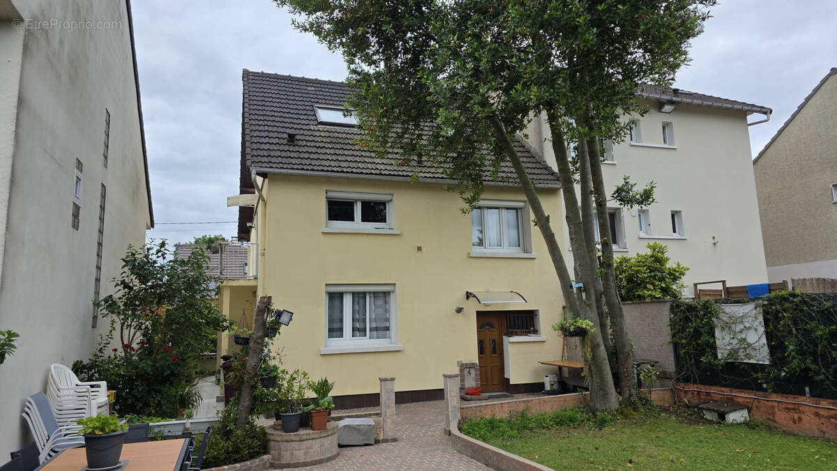 Maison à MONTFERMEIL