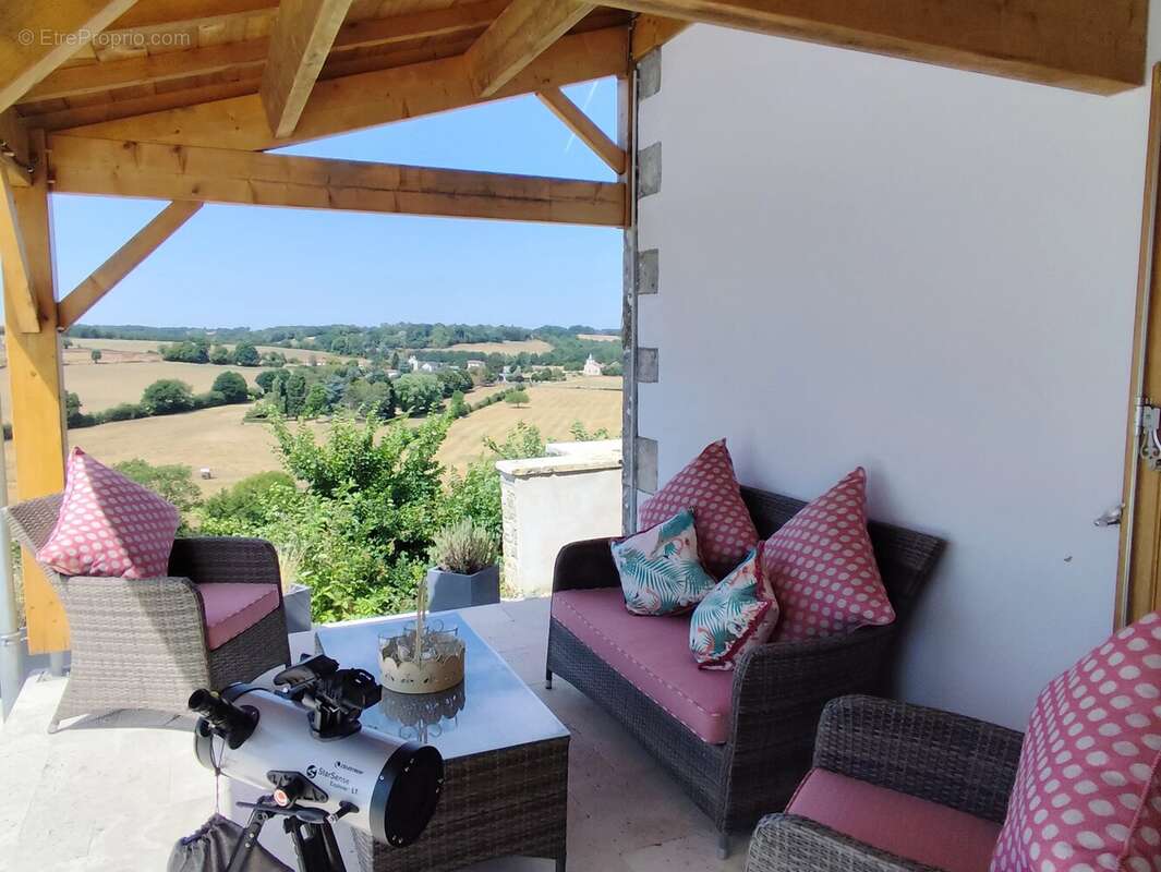 Maison à CHARROUX