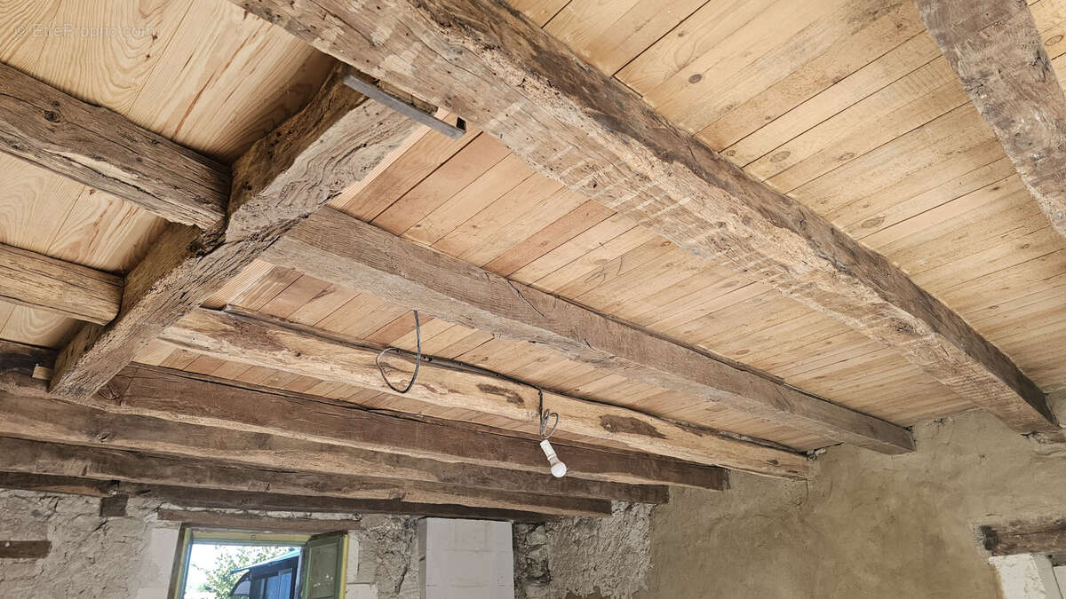 Maison à SAINT-MARTIAL-VIVEYROL