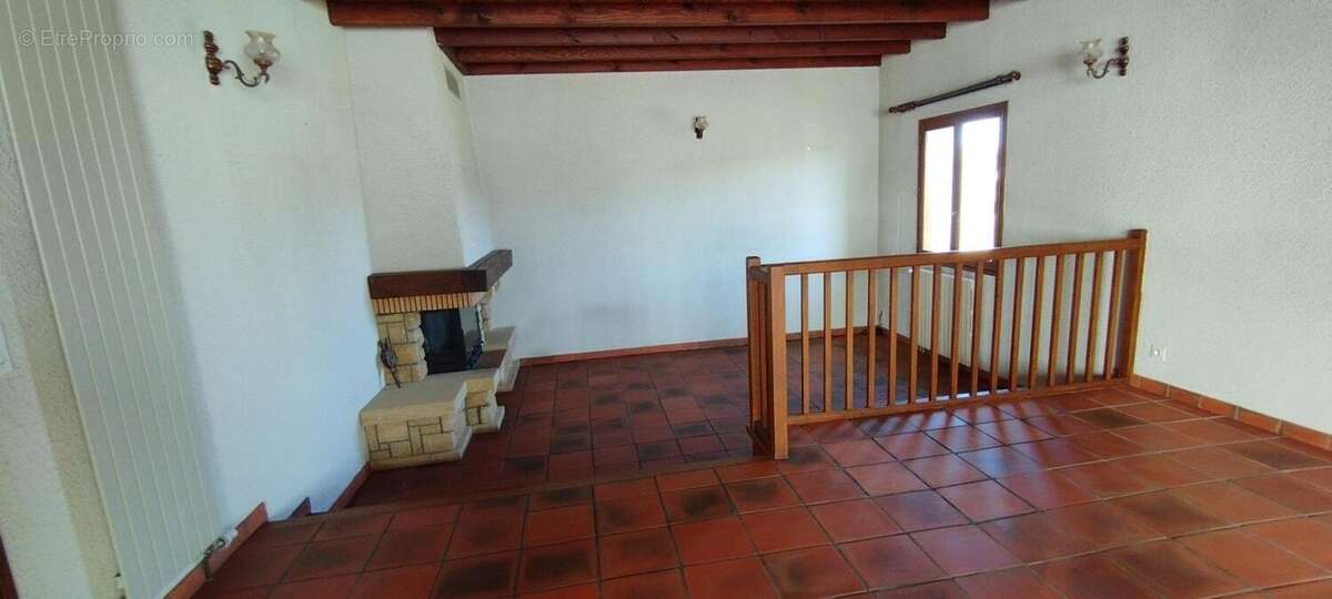 Maison à BIARS-SUR-CERE