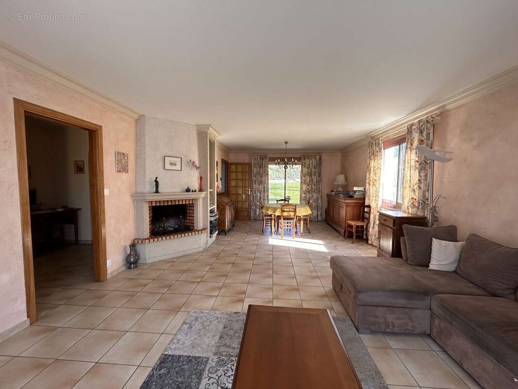 Pièce de vie - Maison à LA ROCHE-SUR-YON