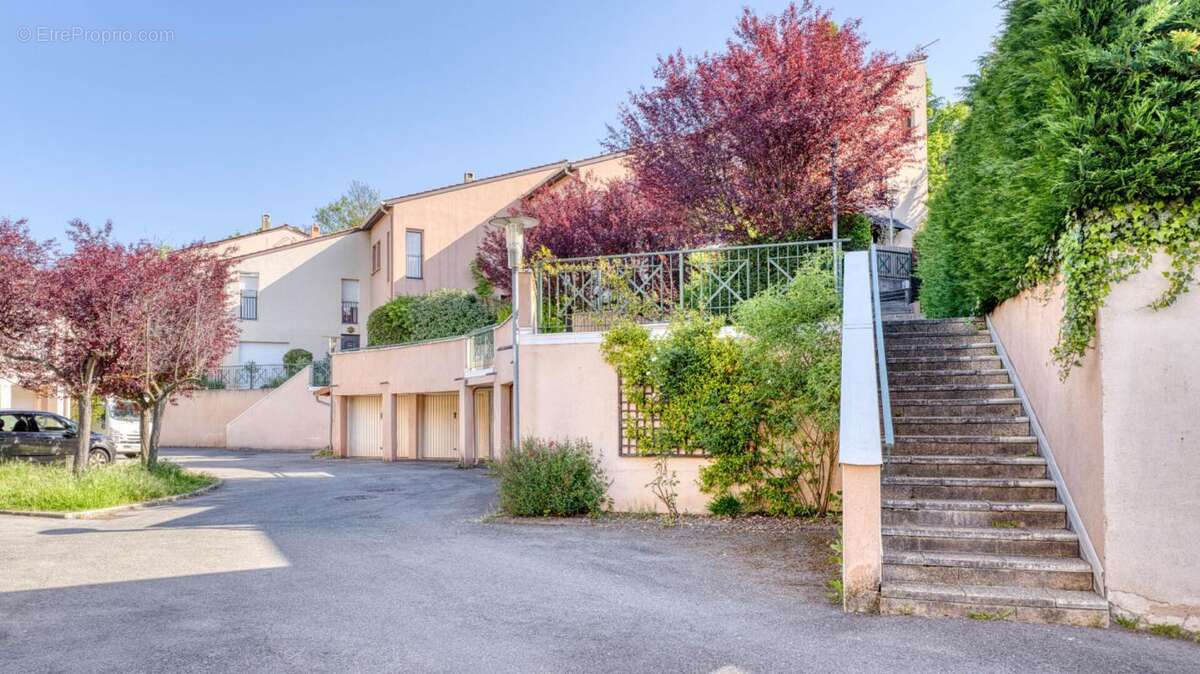 EXCLUSIVITE - Francheville (69) - Maison 5 pièce(s) 111 m2 - photo 12