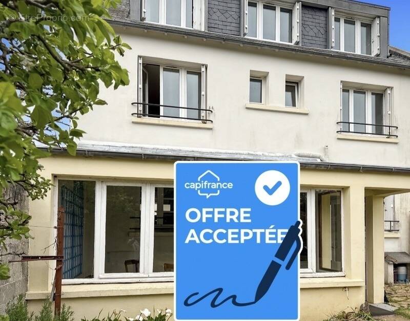 Maison à LE RELECQ-KERHUON