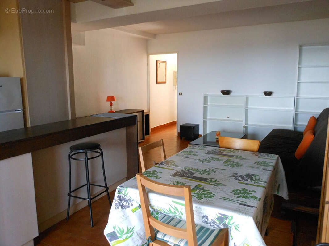 Grasse 2 p. dans résidence sécurisée avec piscine - photo 9
