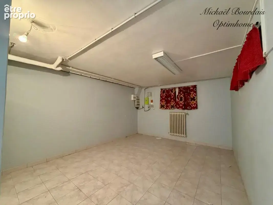 Maison familiale + dépendances – 230 m² – piscine – fort potentiel - photo 20