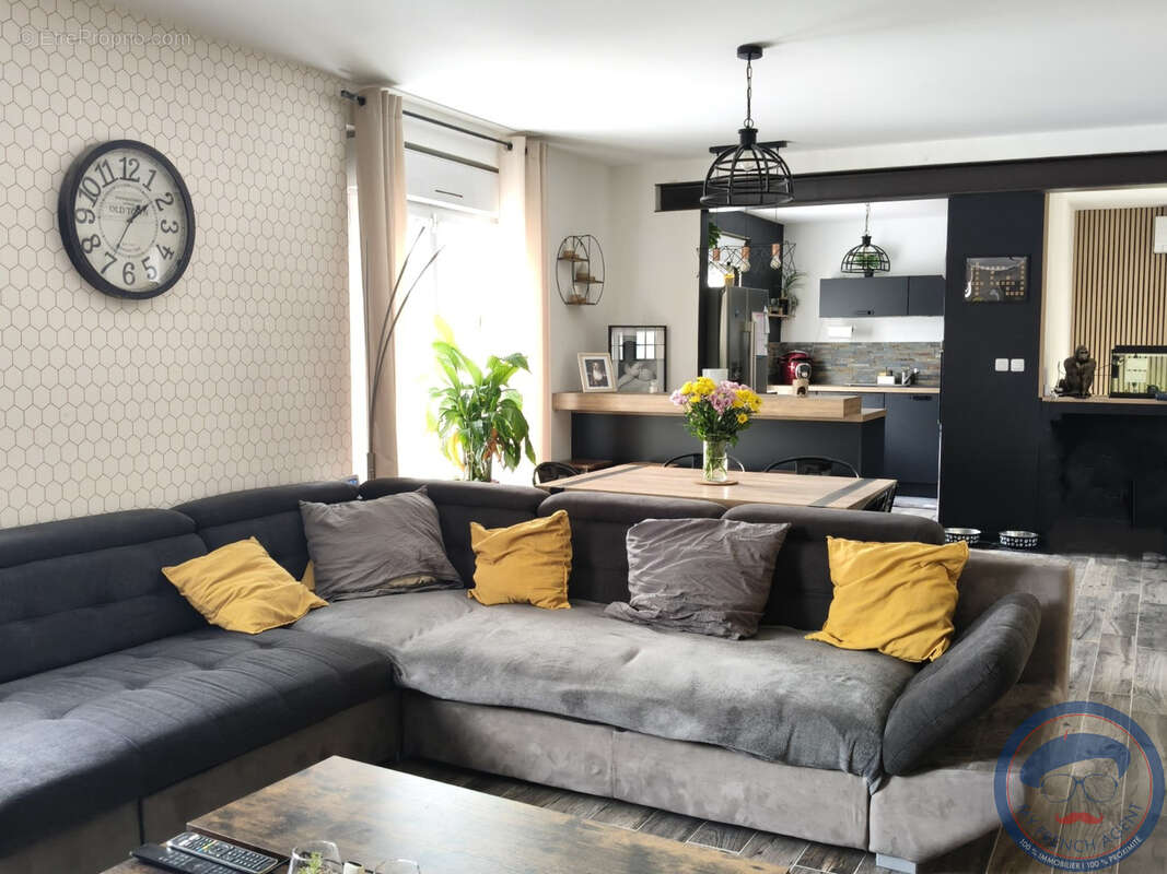 Maison à MONTLOUIS-SUR-LOIRE