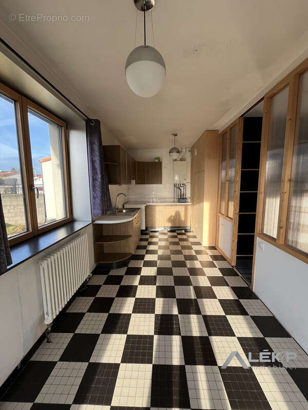 Commerce 230 m² à La Bruffiere  - photo 5