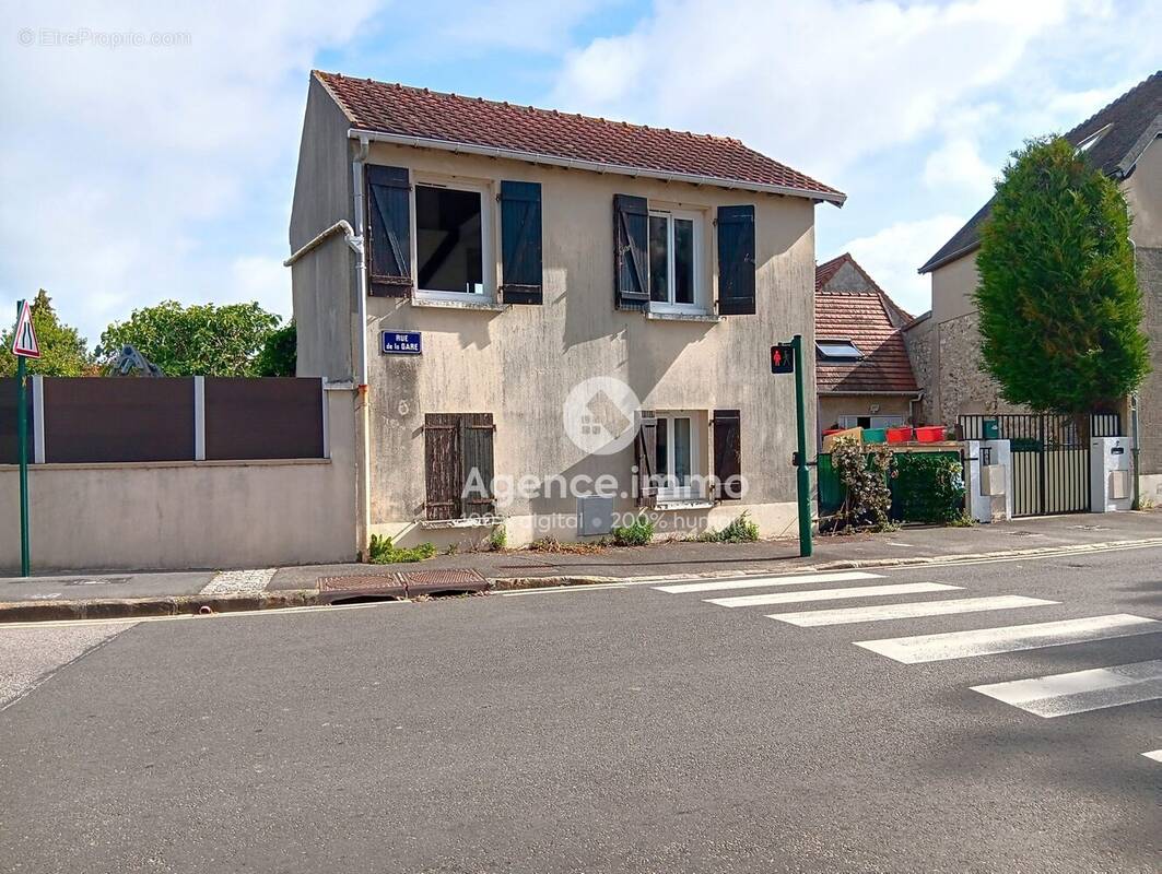 Maison à VILLAINES-SOUS-BOIS