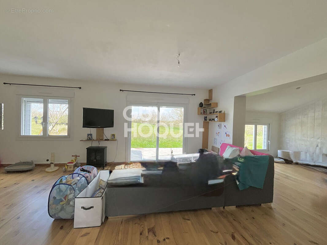 Maison Muret T5 sur une parcelle d'environ 2 100 M2 - photo 3