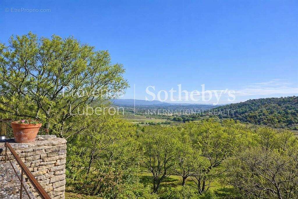 Maison à GORDES
