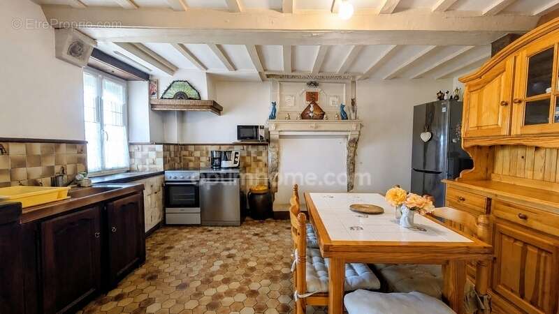 Maison en pierre avec grange et jardin arboré – Vue campagne - photo 8