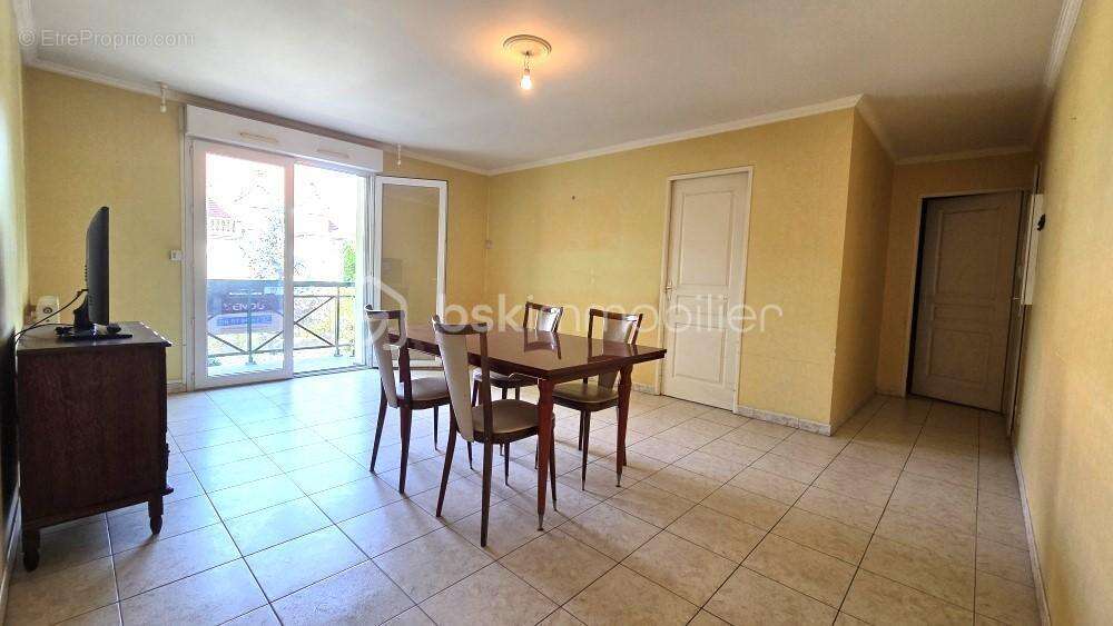 Appartement à BRIE-COMTE-ROBERT