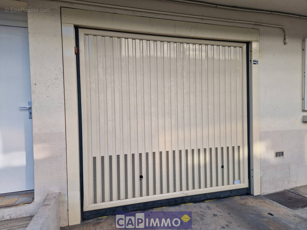 Parking à TOULON