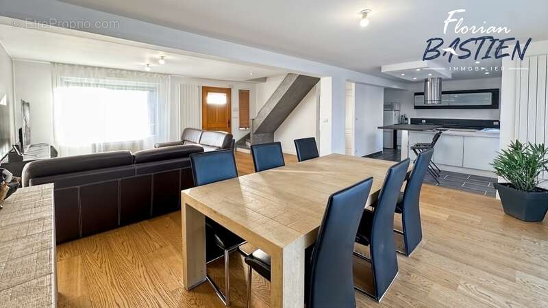 Maison à AUBRY-DU-HAINAUT