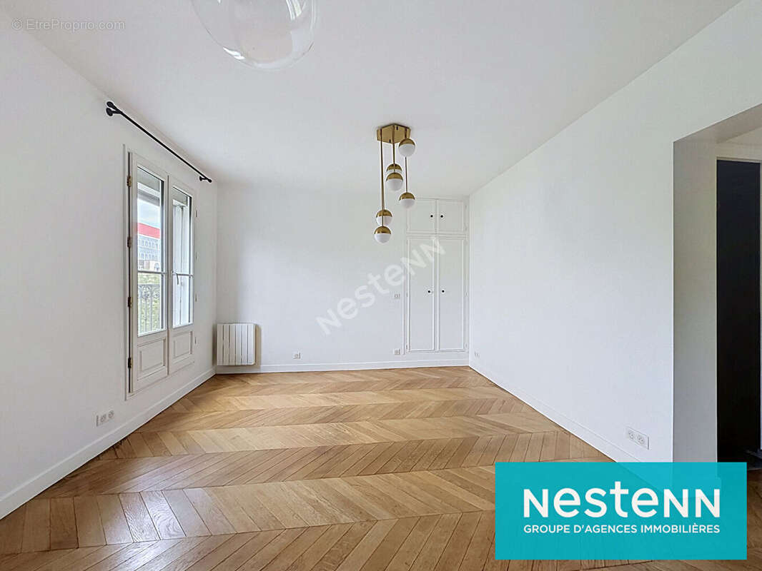 Appartement à PARIS-10E