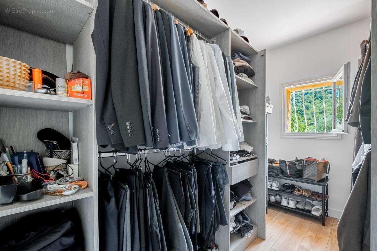 Maison à DRAP