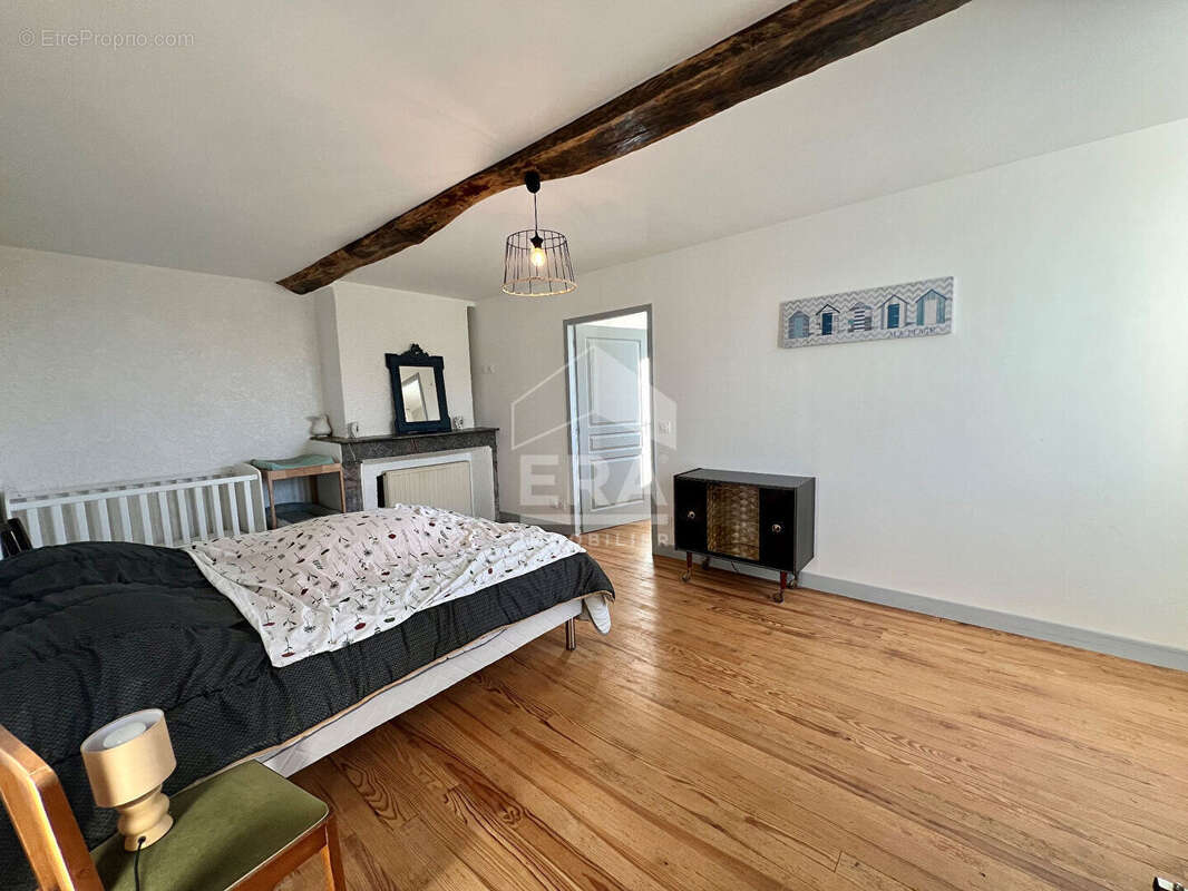 Maison à VILLEMBITS