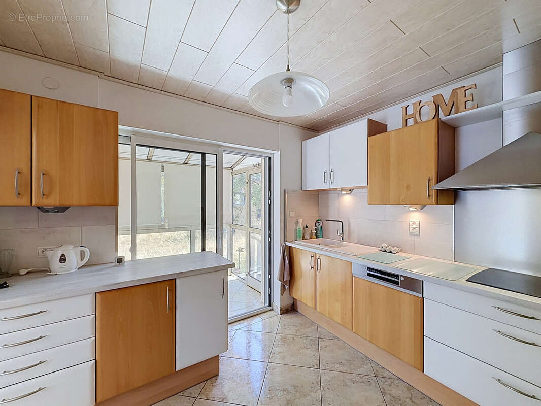 Maison familiale sur plus de 10 ares de terrain avec fort potentiel d'évolution à Eschau ! - photo 3