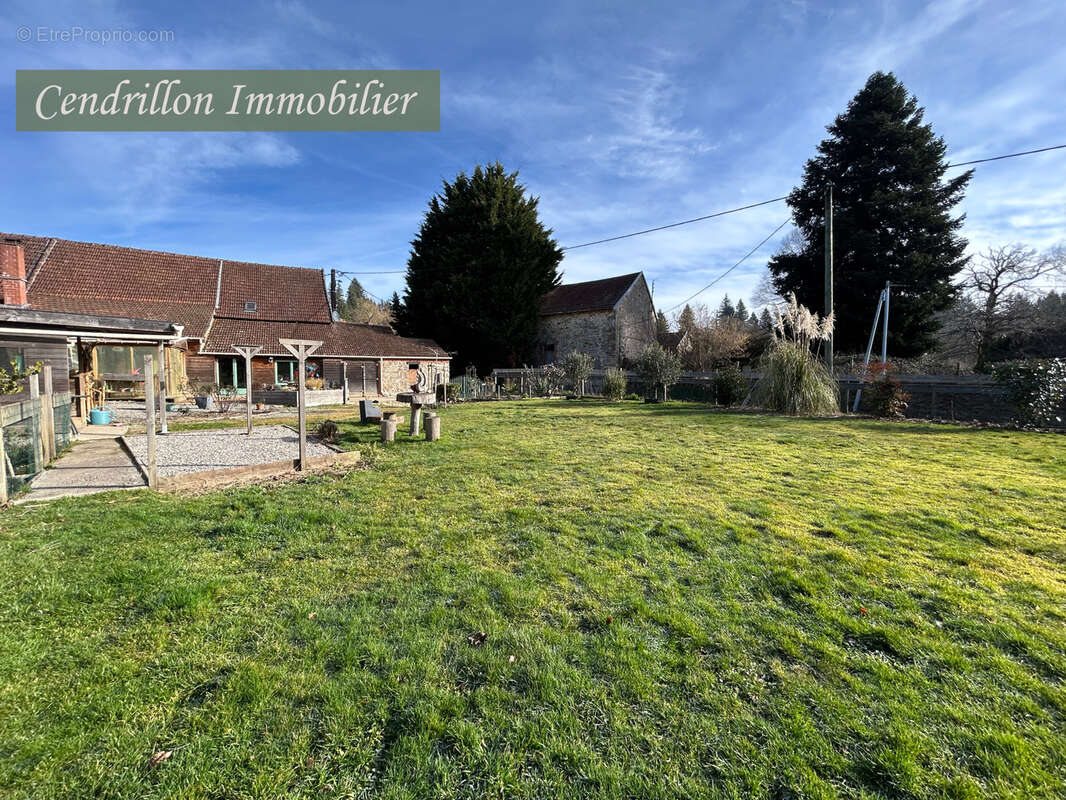 Maison à MONTBOUCHER