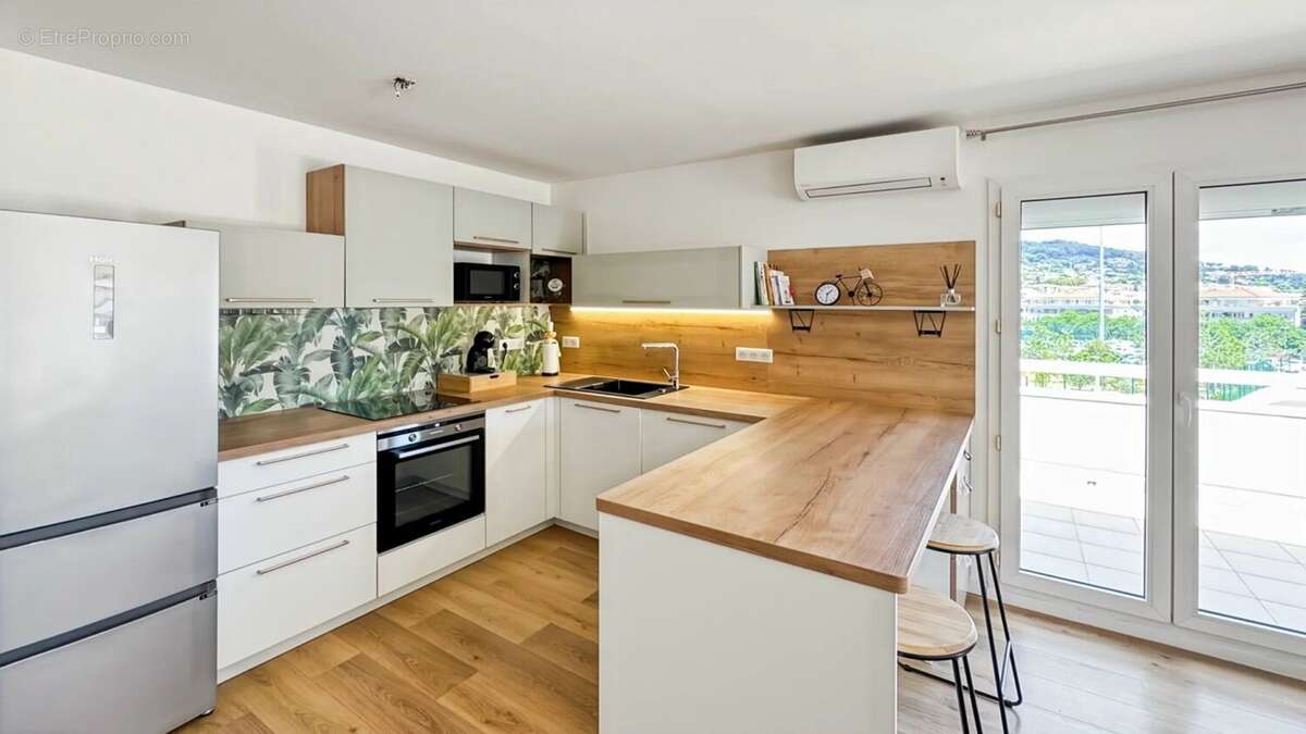 Appartement à VALLAURIS