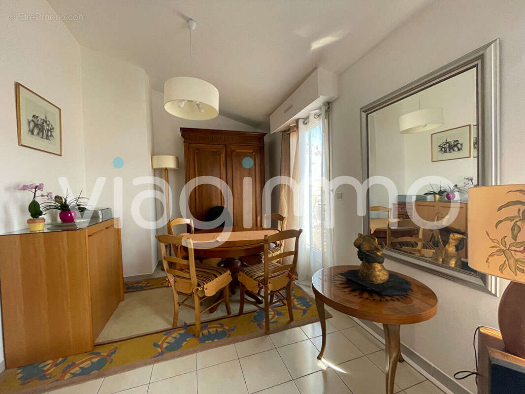 Appartement à HYERES