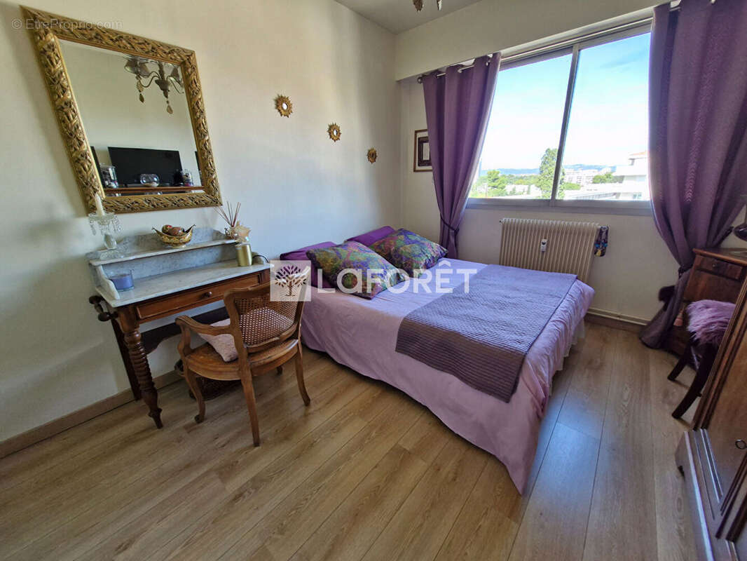 Appartement à MARSEILLE-9E