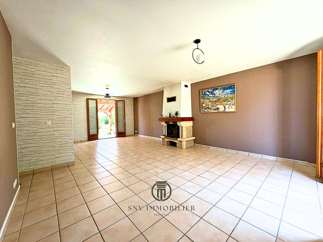 Maison de plain-pied avec jardin arboré   105 m2   4 chambres - photo 5