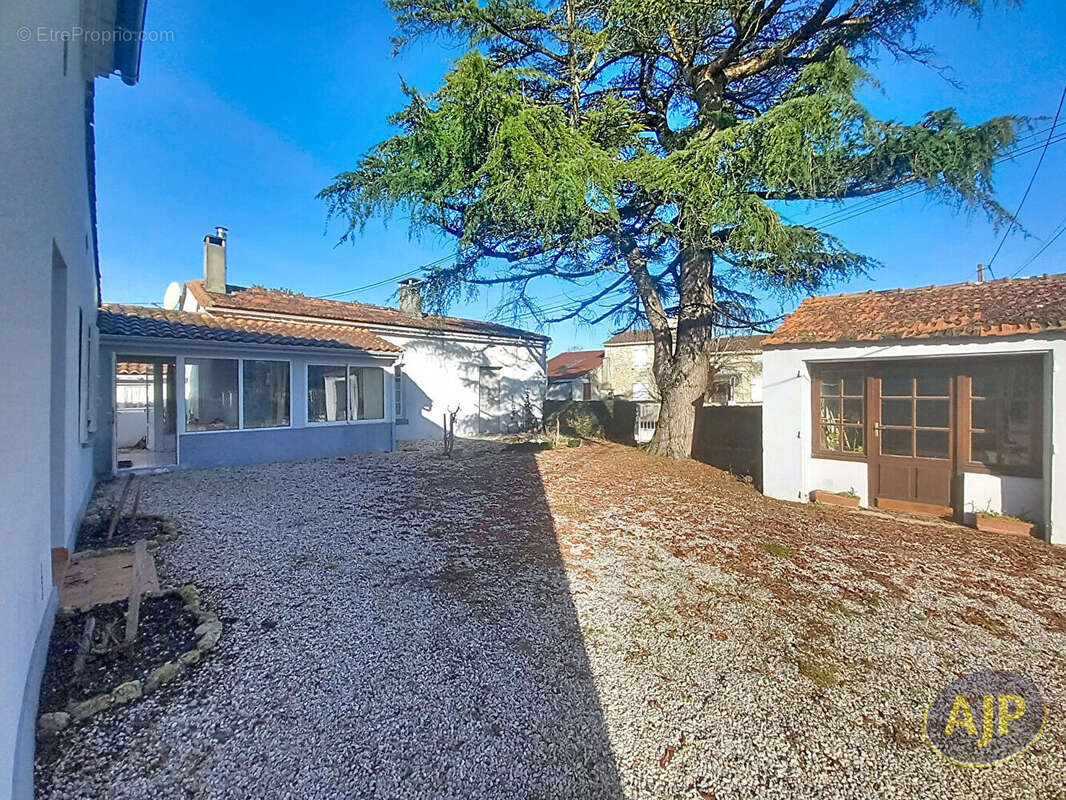 Maison à BEGADAN