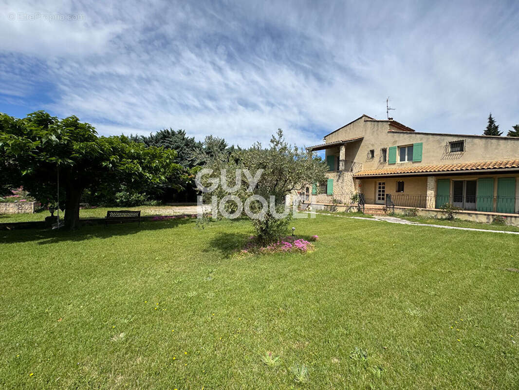 Maison Cavaillon 7 pièce(s) 202 m2 - photo 3