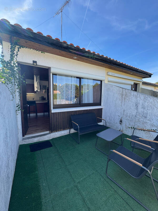 Appartement à AUREILHAN