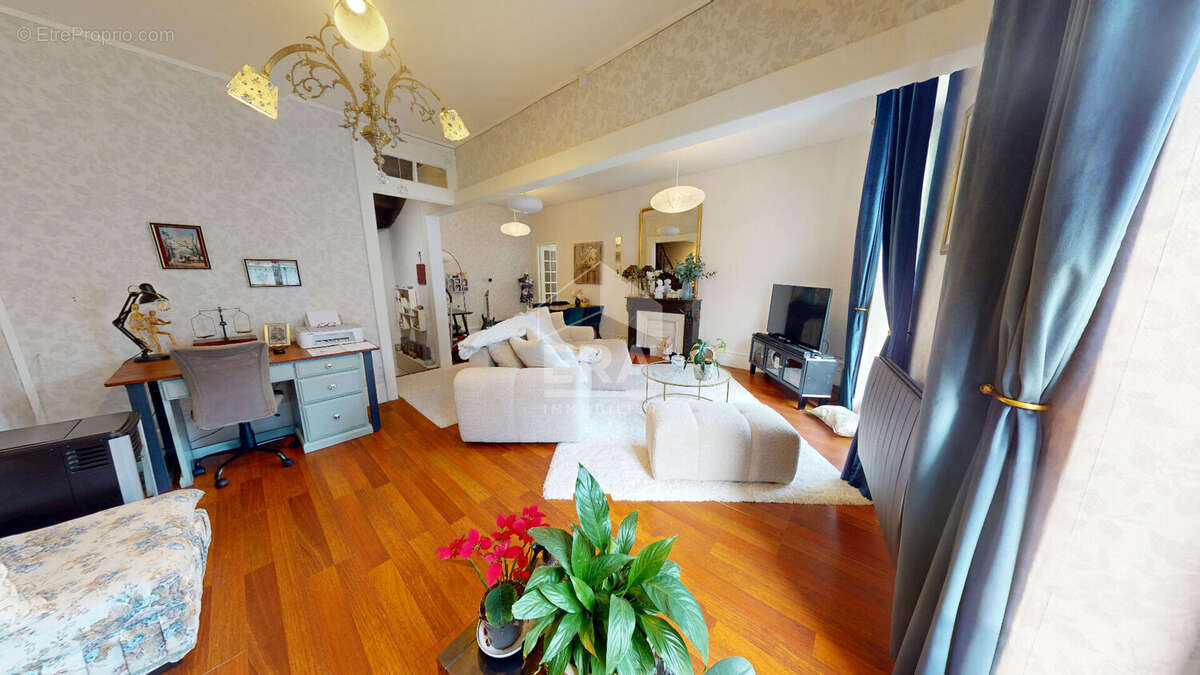 Maison à TENAY