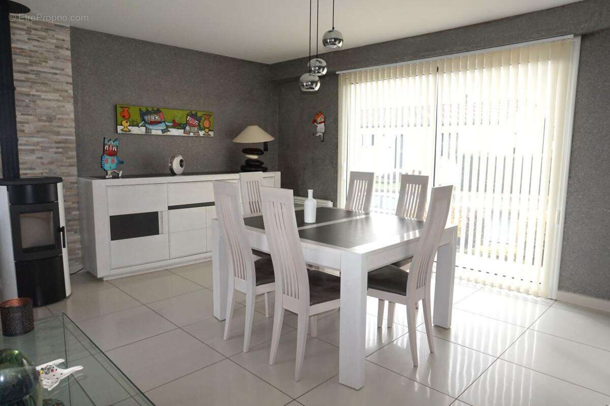 Maison à SAINT-LAURENT-SUR-SEVRE