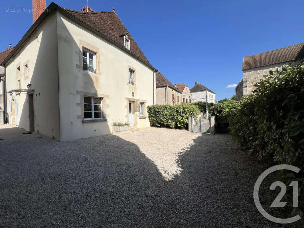 Maison 169 m² à Talmay  - photo 4