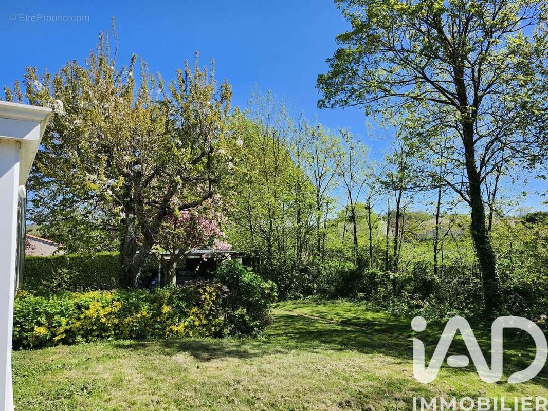 Maison 149 m² à Les Herbiers  - photo 2