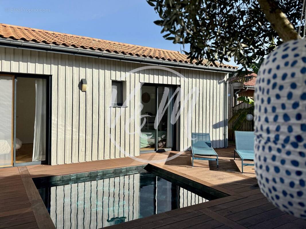 Maison à ARES