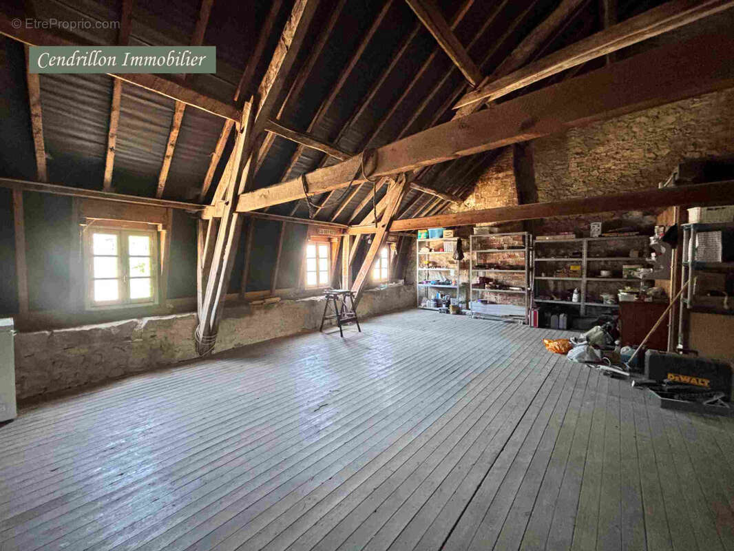 Maison à SAINT-DIZIER-LEYRENNE