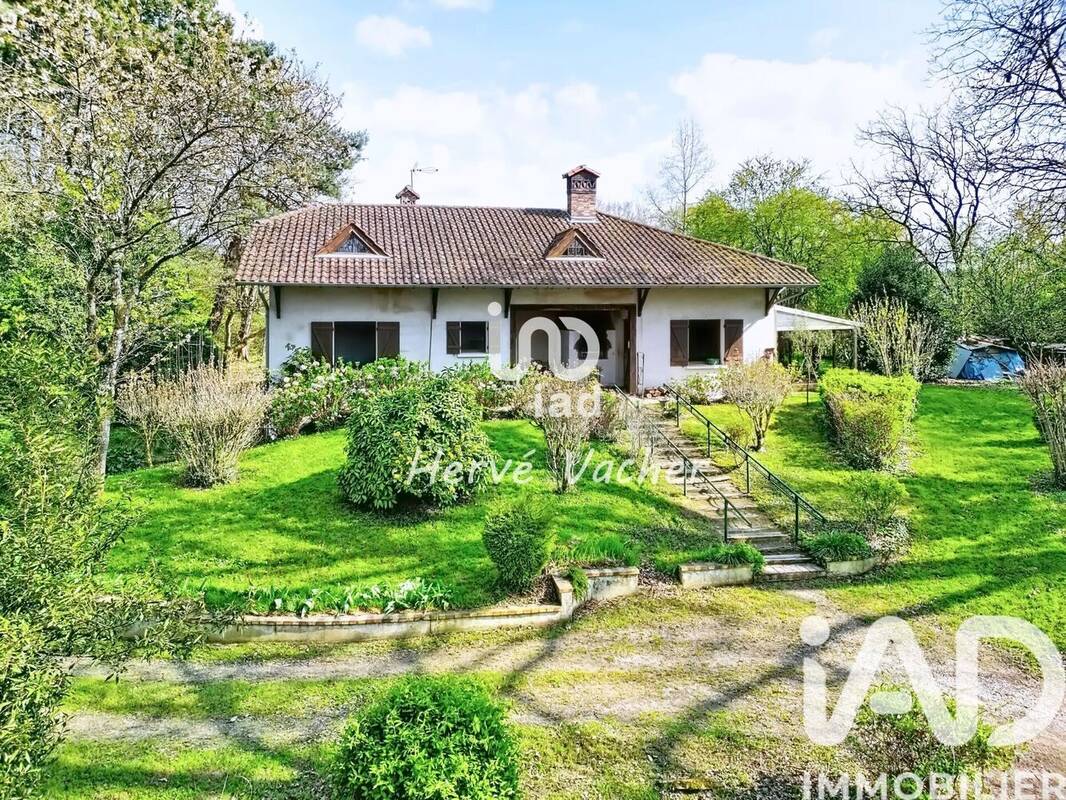 Photo 1 - Maison à SAINT-ETIENNE-DU-BOIS