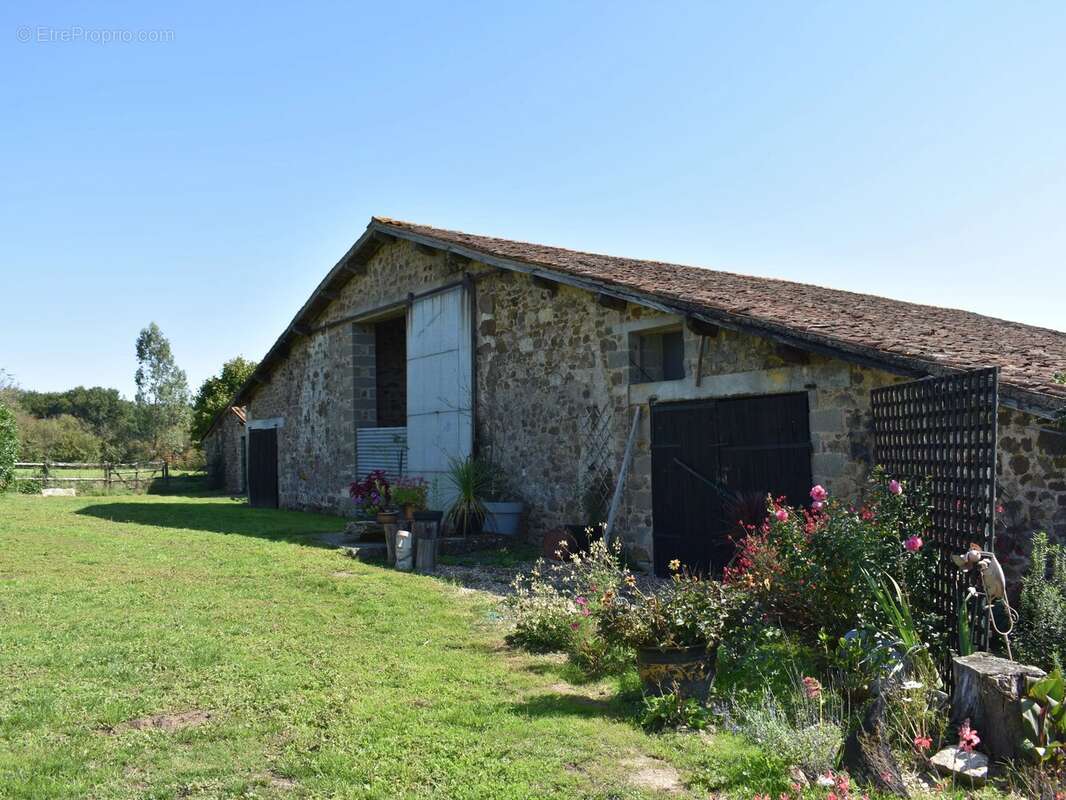 Maison à VASLES