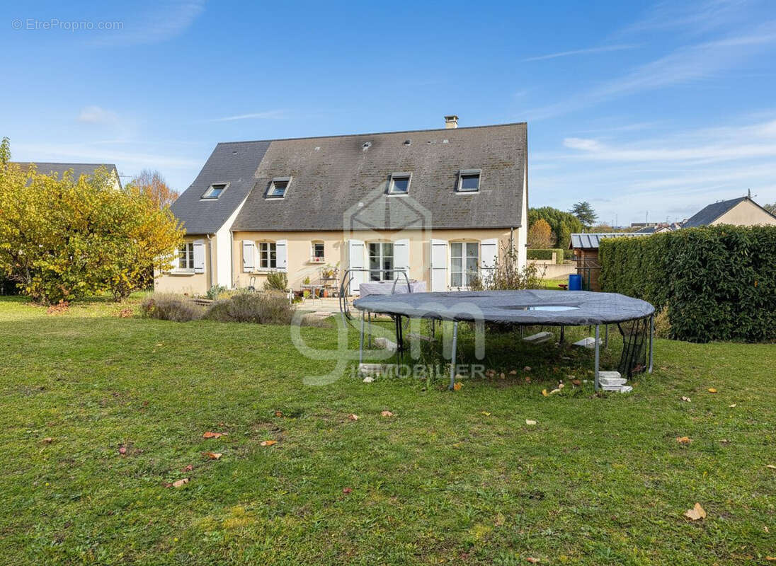 Maison à SAINTE-MAURE-DE-TOURAINE