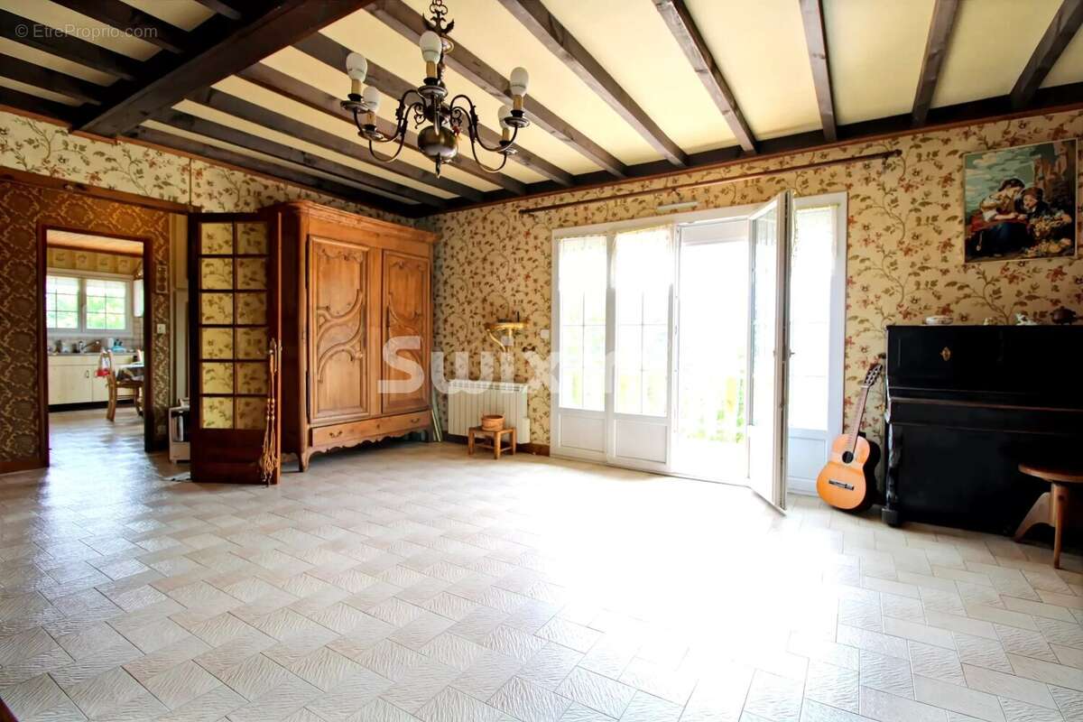 Maison 172 m² à Saint-Claude  - photo 3
