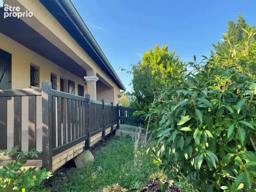 Photo Maison à Brindas au prix de 449 000€