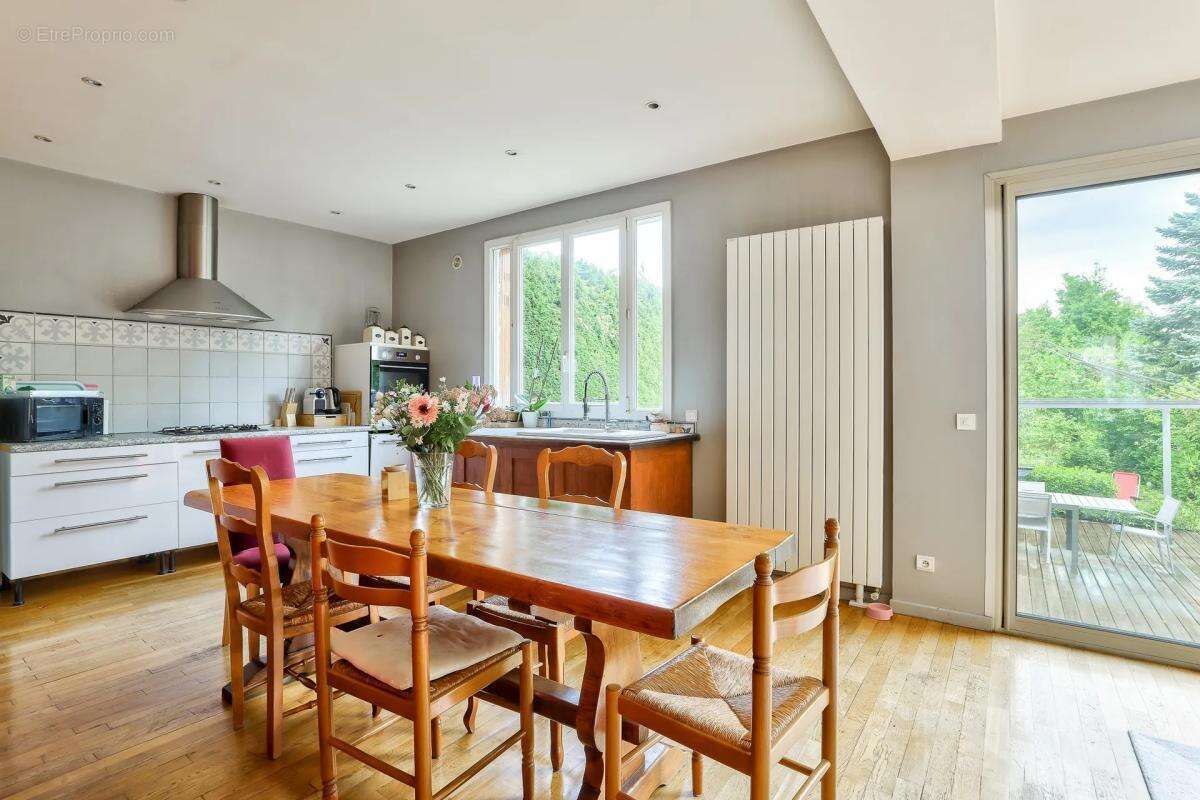 Maison à DEUIL-LA-BARRE