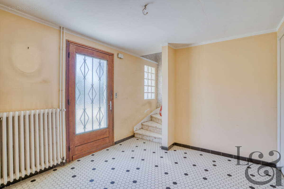 Maison traditionnelle des années 1970 à vendre à Villeneuve-sur-Lot - photo 5