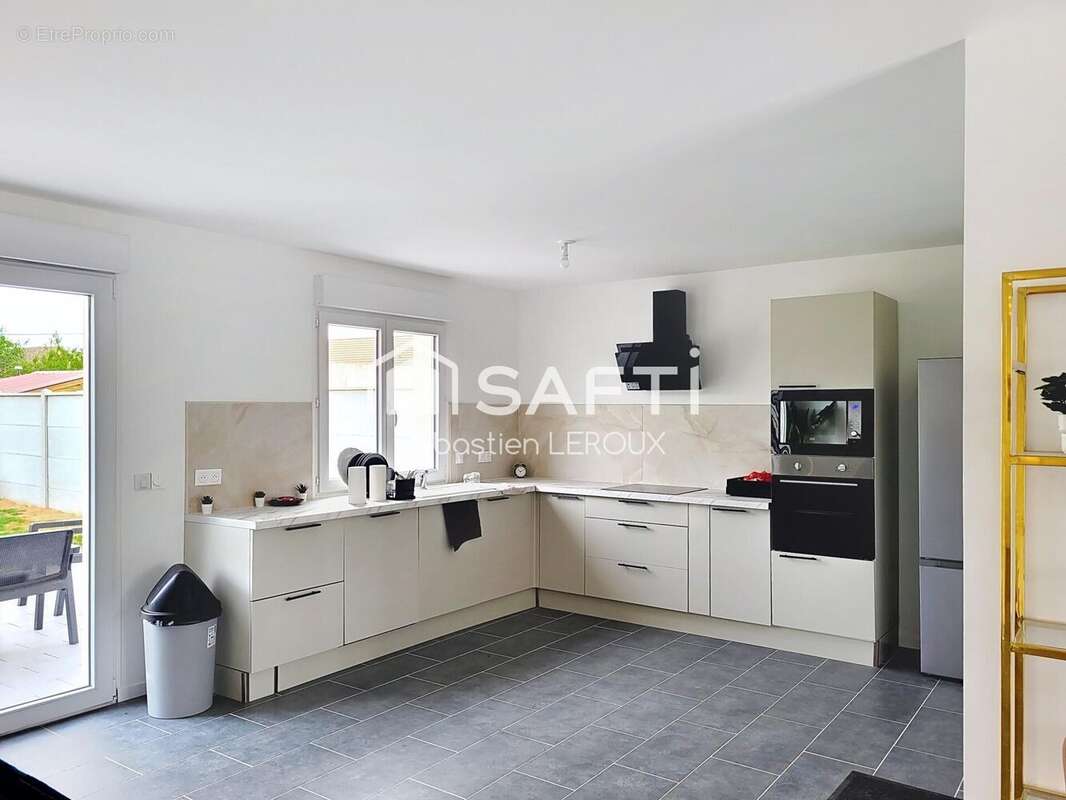 Maison 130 m² à Saulnieres  - photo 5