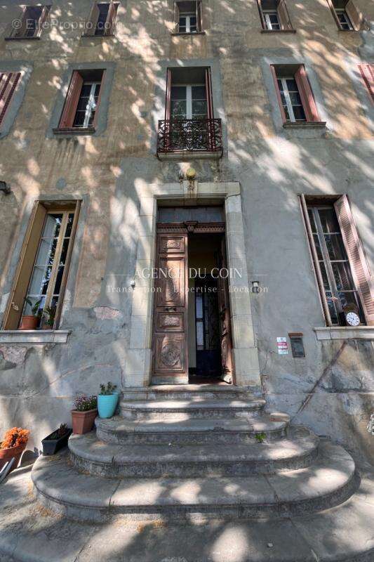 Maison à LE MUY