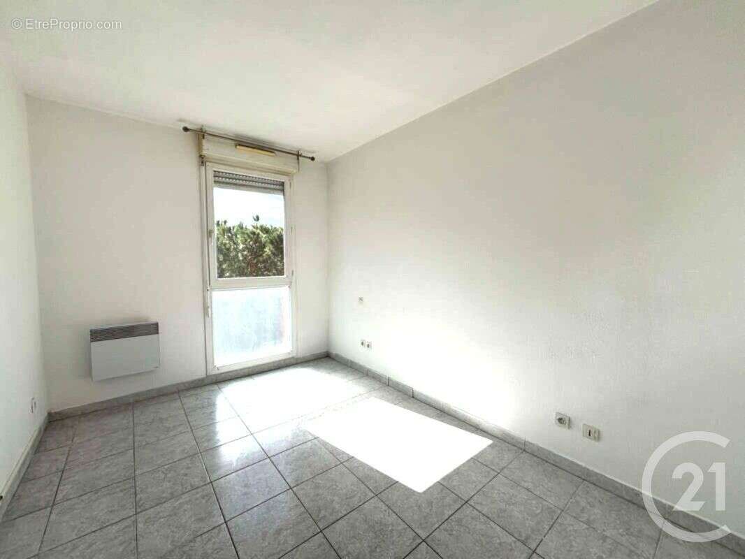 Appartement à LATTES