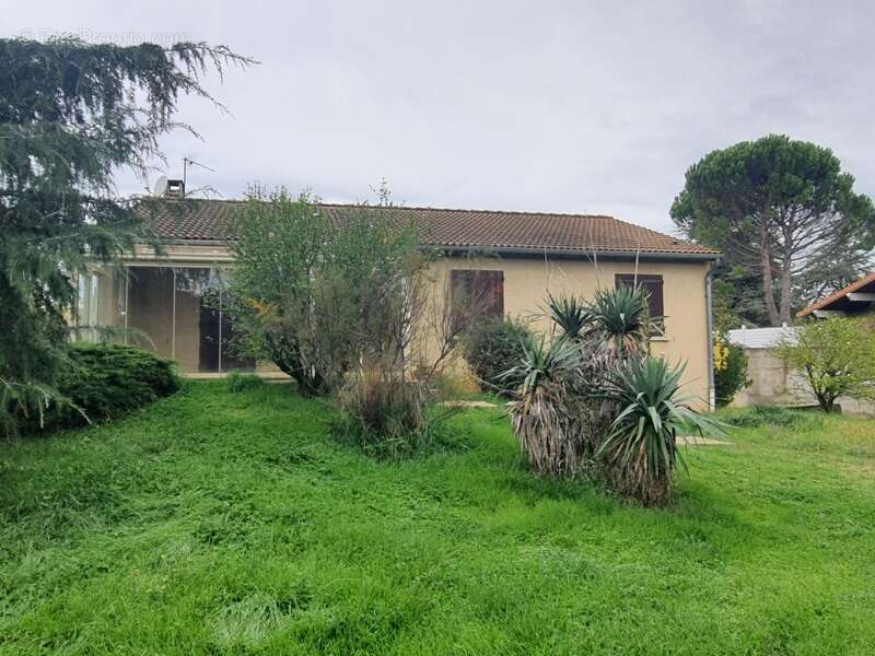 Maison à GRANGES-LES-BEAUMONT