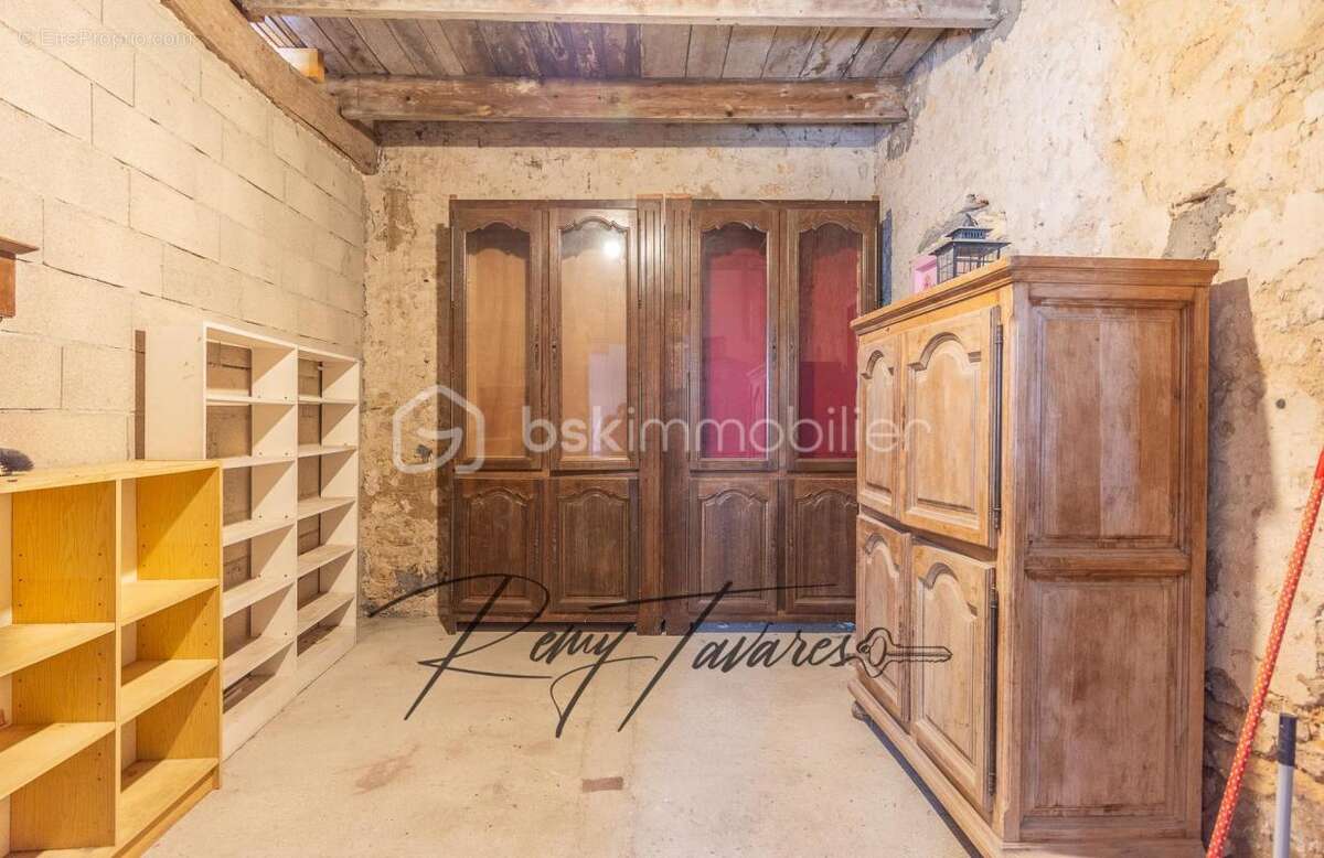 EXCLUSIVITÉ – Magnifique longère du XVIIe siècle à fort potentiel (300 m² et jusqu'à 7 Chambres) – Remauville - photo 15